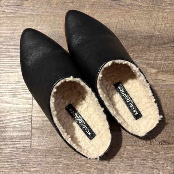 Kelsi Dagger Sail Sherpa Lined Mules - Picture 5 of 9